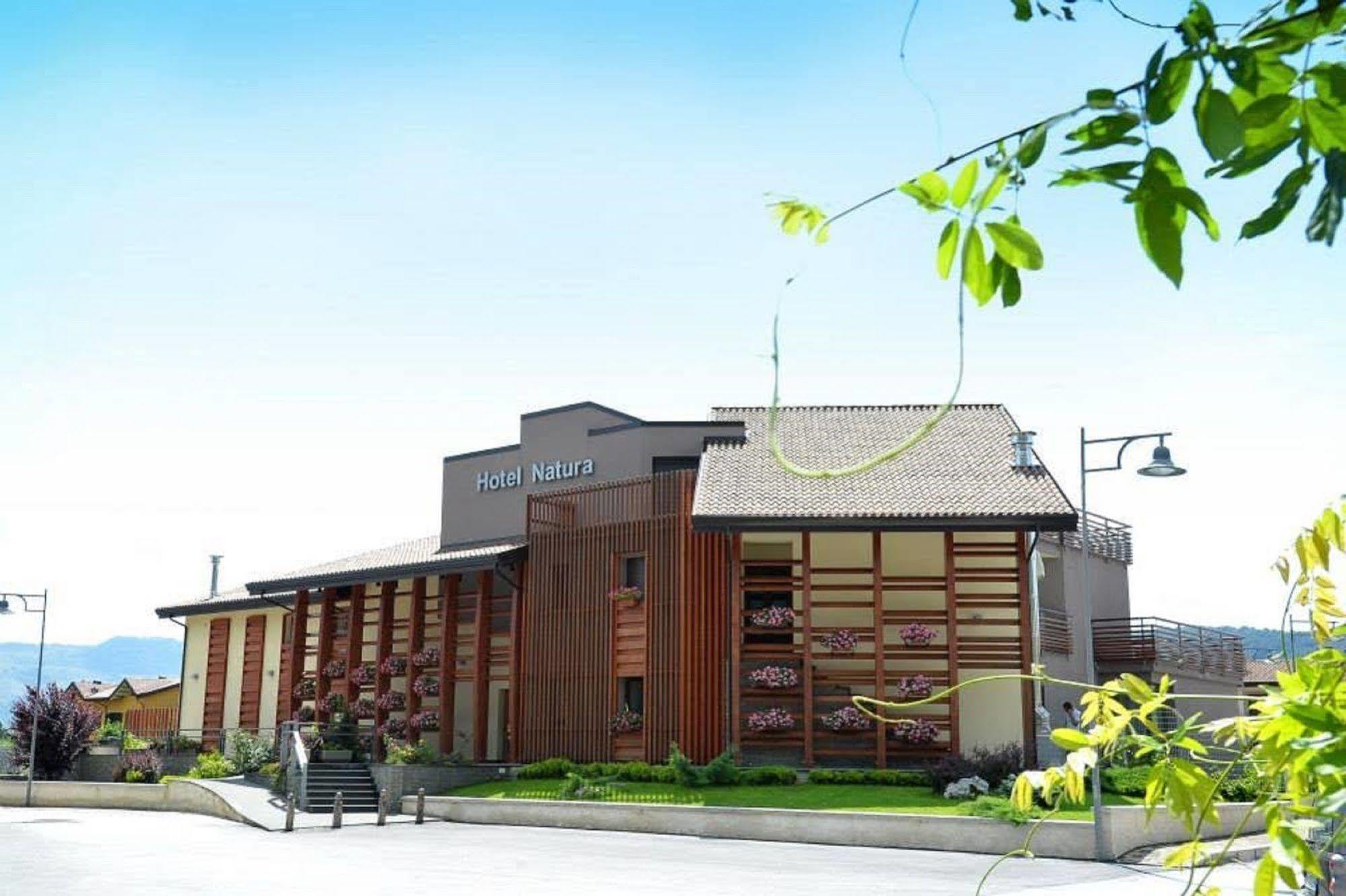 Hotel Natura Кастел ди Сангро Екстериор снимка